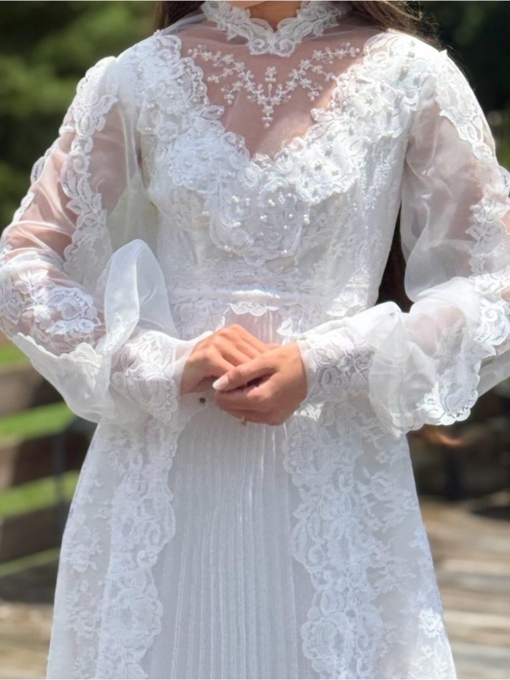Vintage Lace high neckline sheer Long-Sleeve Bridal wedding dress